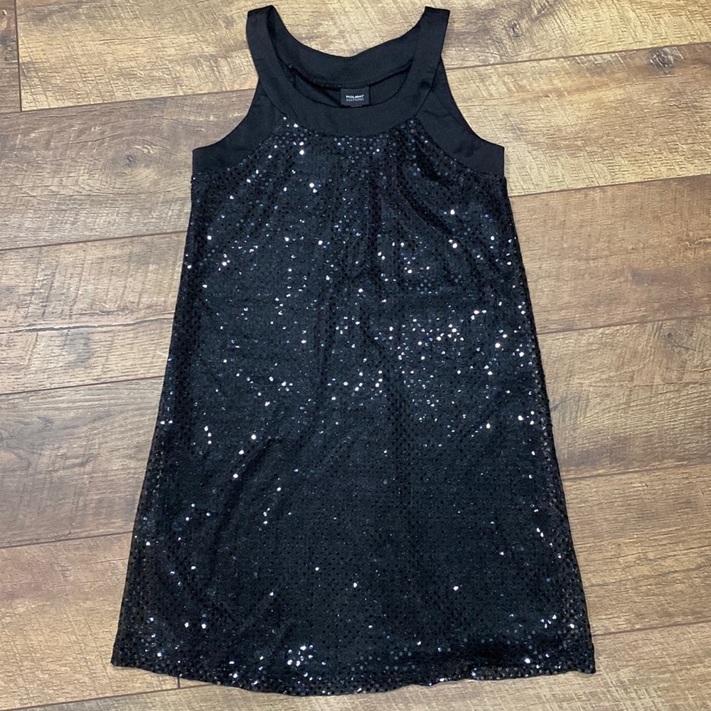 Beautiful solid black sequin girls dress size LG.